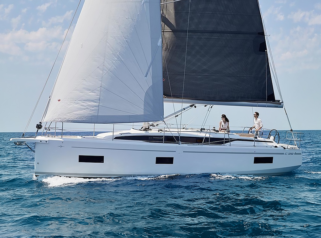 Bavaria C38 Mighty Miz verhuur zeilend