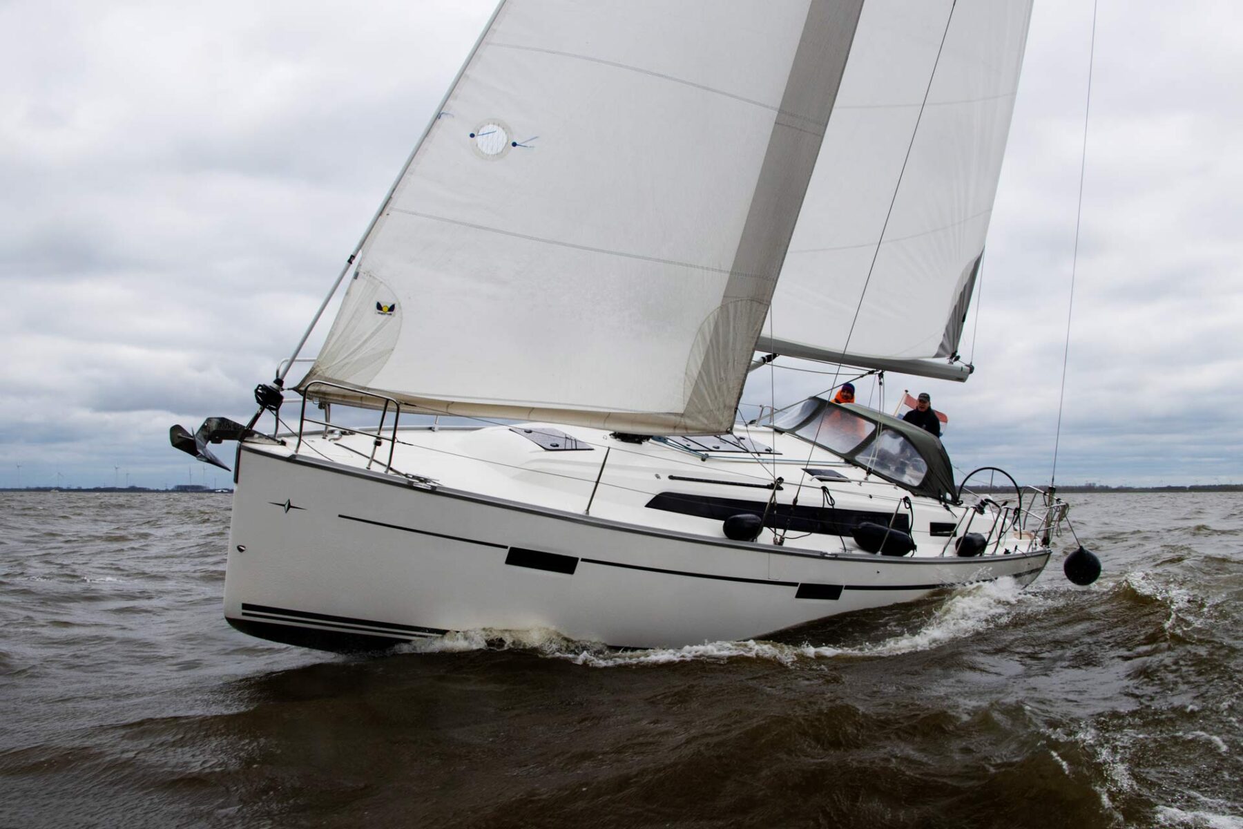 Rent Bavaria 37 Zephyr sailing
